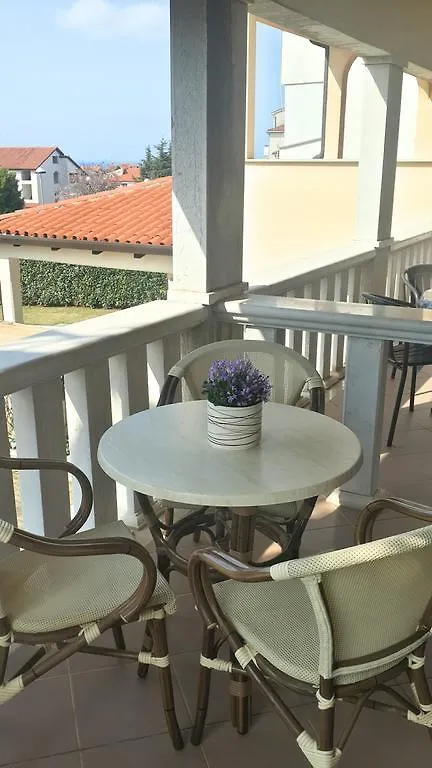 Apartment Maras Porec