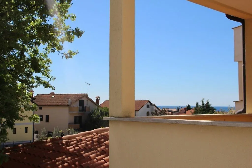 Apartment Maras Porec 0*,